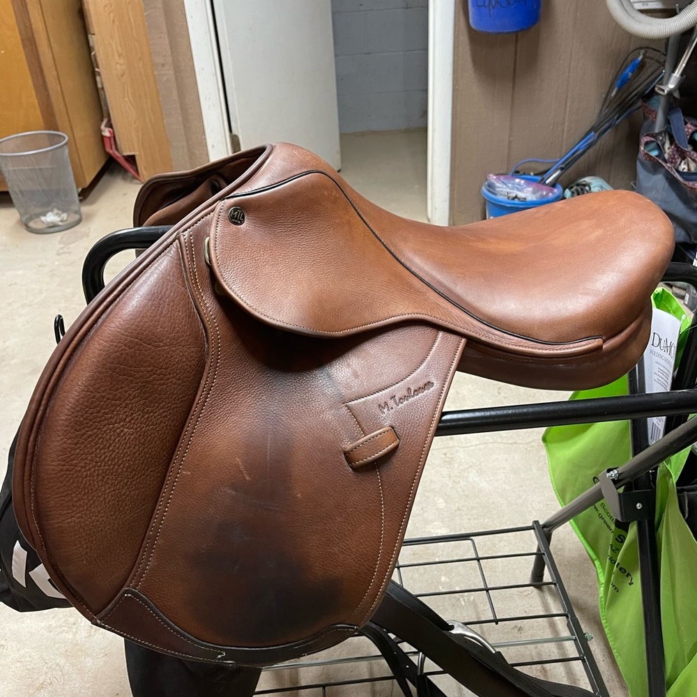 M Toulouse 17 in close contact saddle